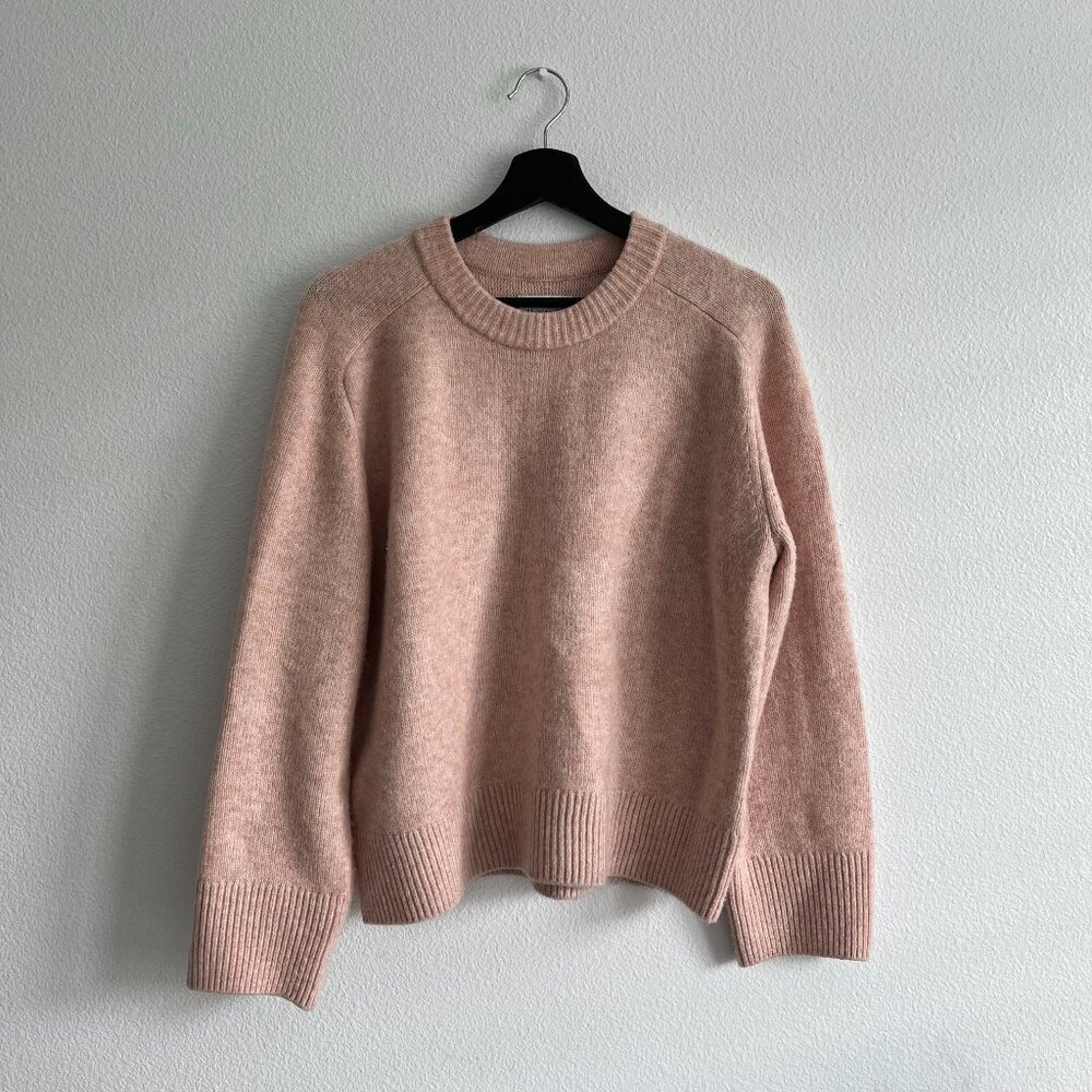 Abercrombie & Fitch Madeline Crew Sweater Light Pink Size S